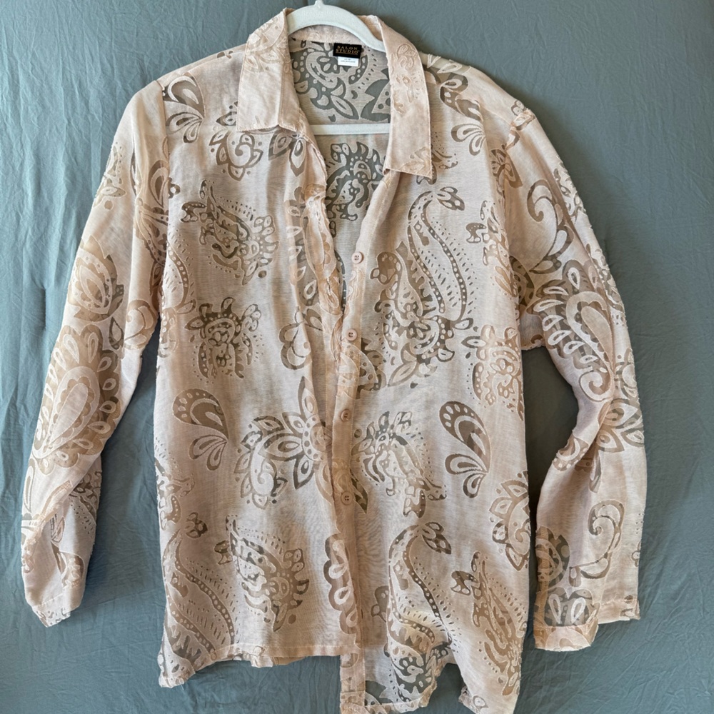 salon studio linen top